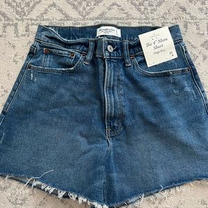 AF HIGH RISE MOM SHORTS